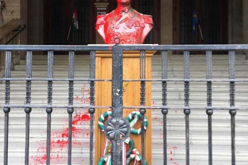 horthy_miklos_voros_festek