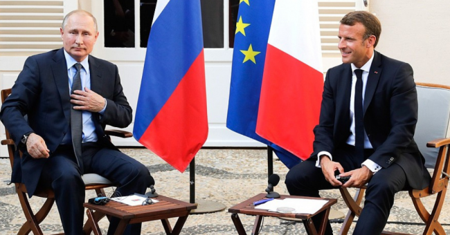 macron_putyin_borito