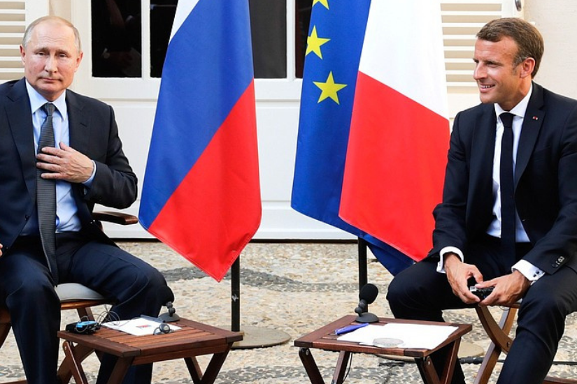 macron_putyin_borito