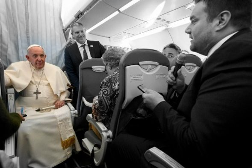 papa_interju_repulogep