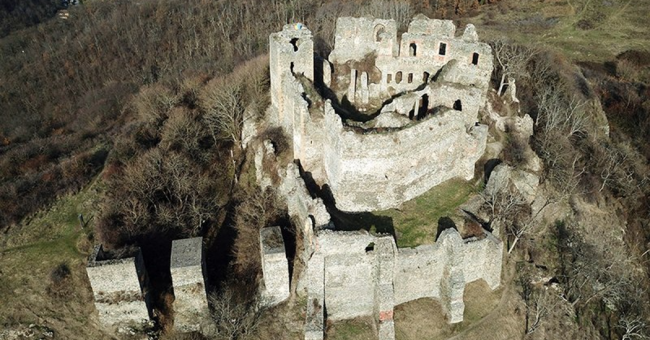 solymos_vara