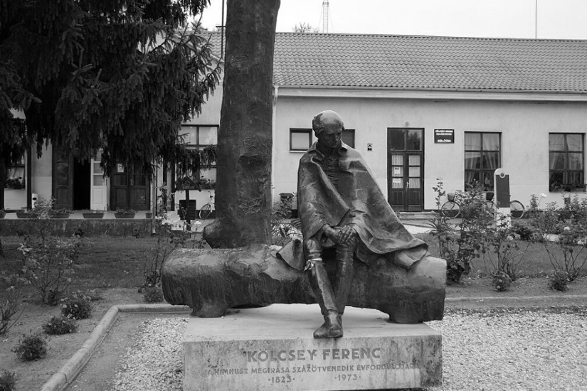 A Kölcsey-kúria Szatmárcsekén, kép forrása_ Wikipédia