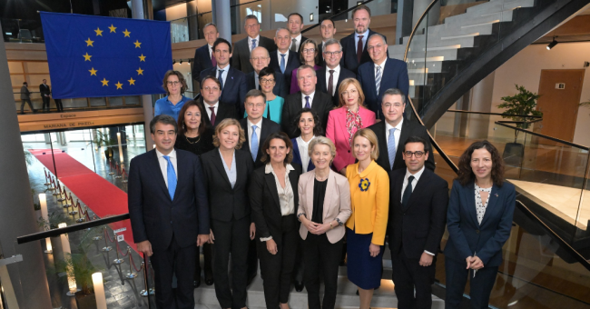 eb_elnokseg_2024_illu_face