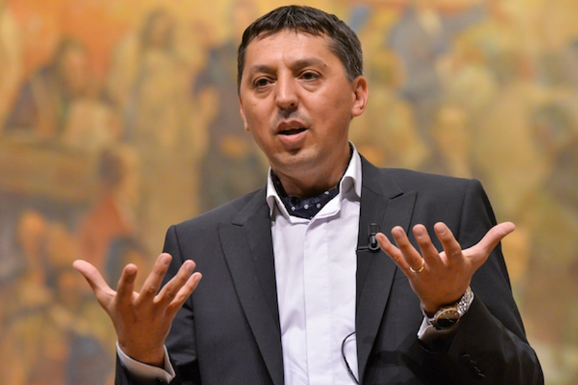 daniel_david Borítókép: Daniel David, kép forrása: Daniel David blog, kép készítője: Nicu Cherciu